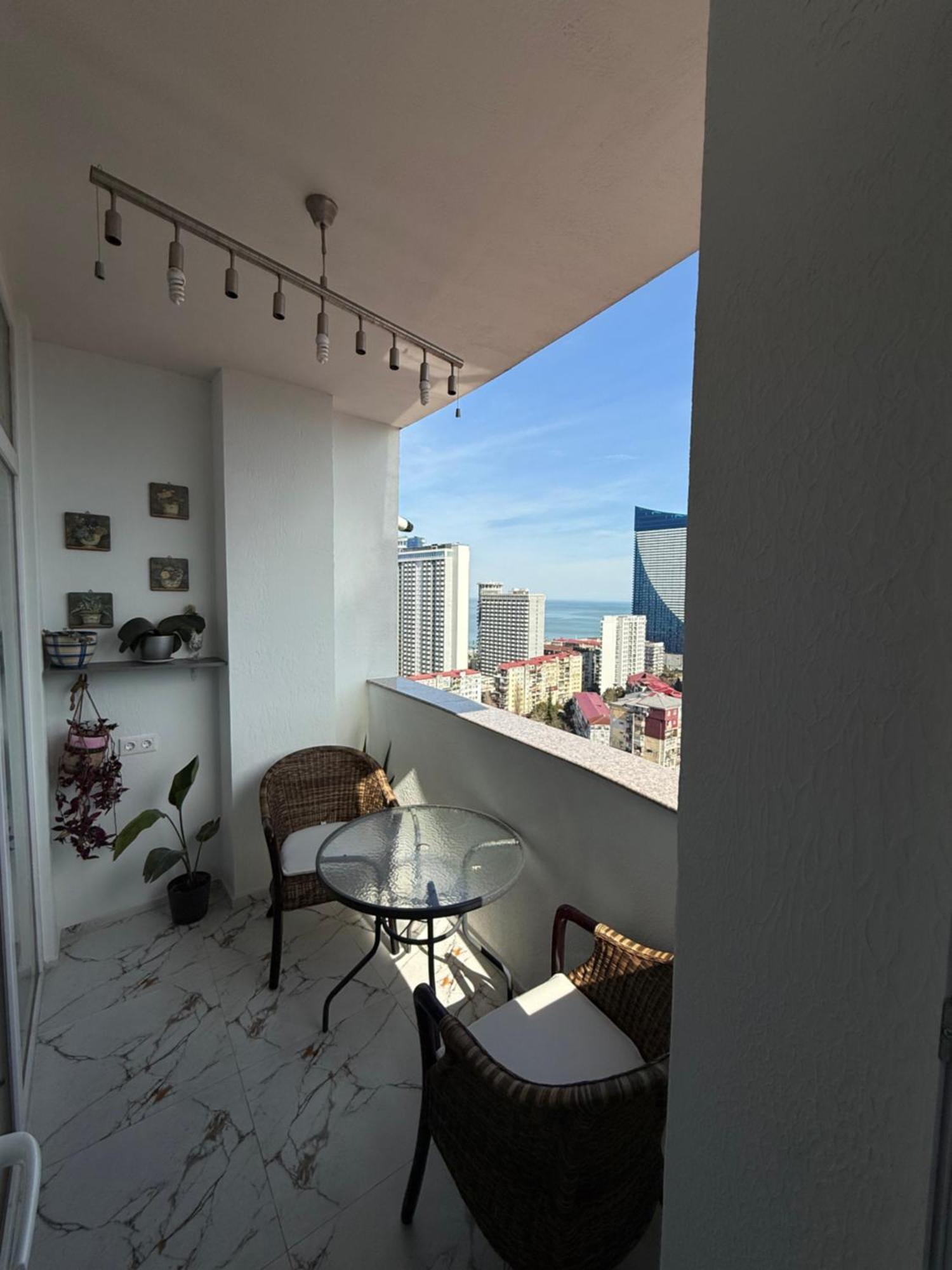 Tamuna'S Cozy Apartment Batumi Exteriör bild