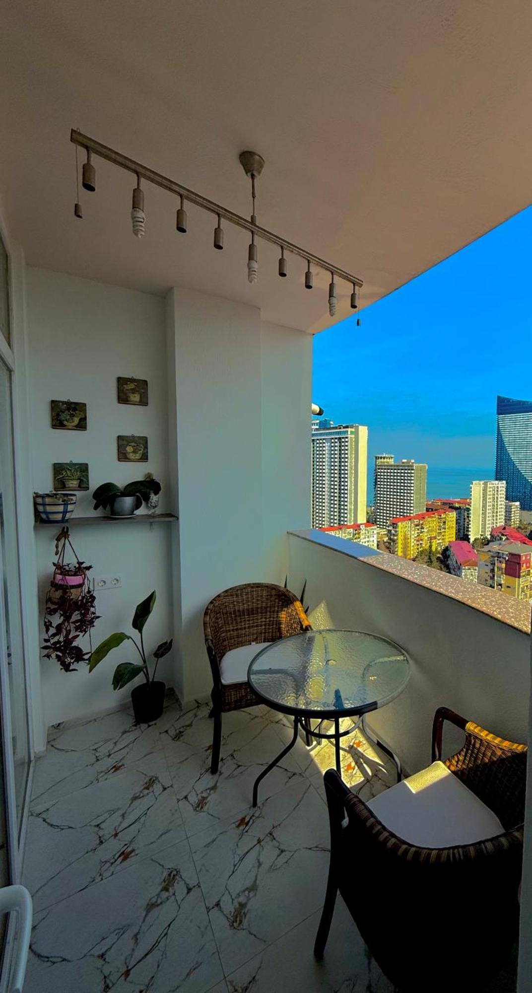 Tamuna'S Cozy Apartment Batumi Exteriör bild