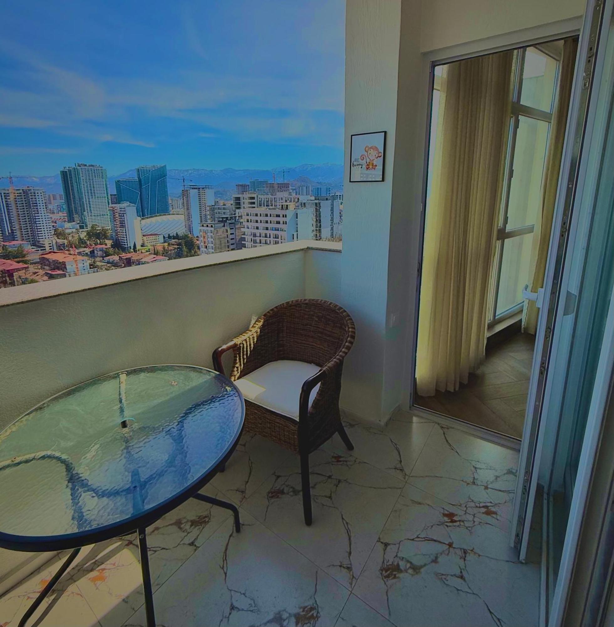 Tamuna'S Cozy Apartment Batumi Exteriör bild